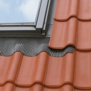 Оклад для VELUX PREМIUМ профилированной кровли SK06