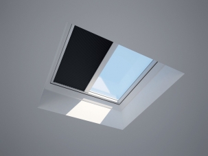 Шторка для зенитного фонаря черная FSA 1010 1047, 100*100