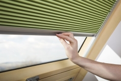 Установка солнцезащитных аксессуаров VELUX шторы/жалюзи