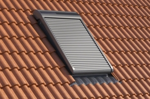 Роллета на солнечных батареях Rooflite+ SSR S6A NB S6A NB 114*118 Роллета на солнечных батареях Rooflite+ SSR S6A NB S6A NB 114*118